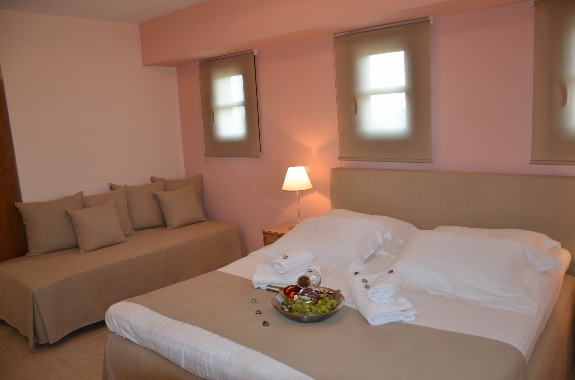Helianthus Guesthouse Ammouliani Exterior photo